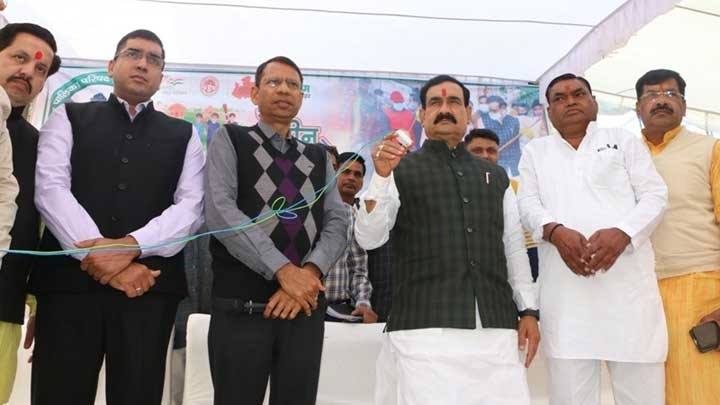 गृह मंत्री डॉ. मिश्रा ने दतिया में सुपर क्लीन संडे-3 का सायरन बजाकर किया शुभारंभ